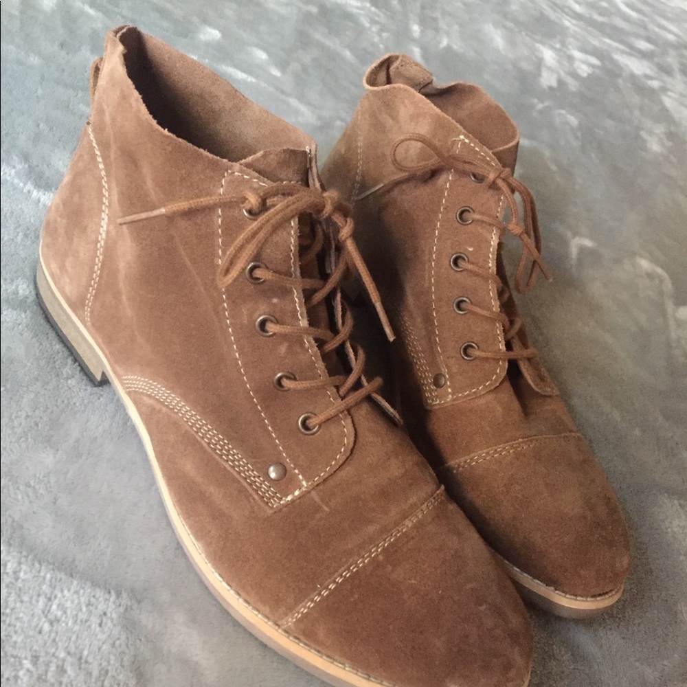 Diba Leather Women’s Bootie